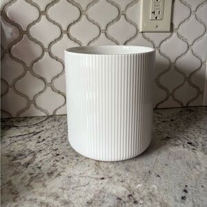 White Ribbed Ceramic Utensil Holder